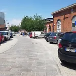Bilocale Centrale Comodo A Tutti I Servizi. Aurora